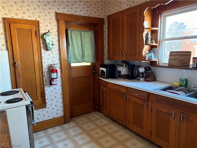 2031 Ridgewood Avenue, Alliance, OH 44601