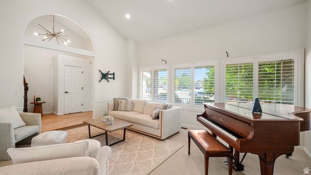 11128 S BARRETT PARK CIR, Sandy, UT 84092