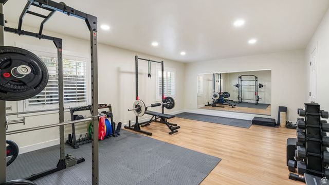 11128 S BARRETT PARK CIR, Sandy, UT 84092