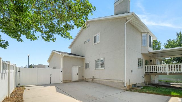 11128 S BARRETT PARK CIR, Sandy, UT 84092