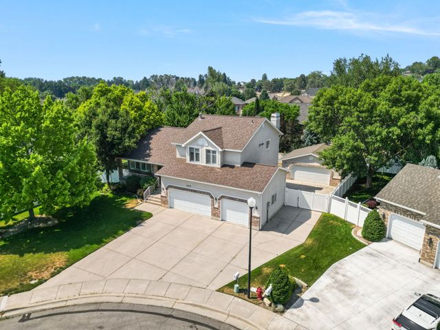 11128 S BARRETT PARK CIR, Sandy, UT 84092