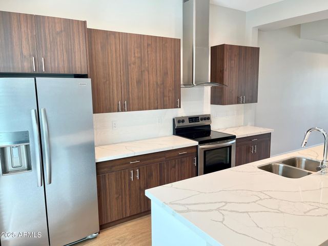 915 Missouri Avenue 16, Phoenix, AZ 85014