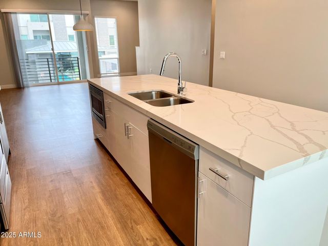 915 Missouri Avenue 16, Phoenix, AZ 85014