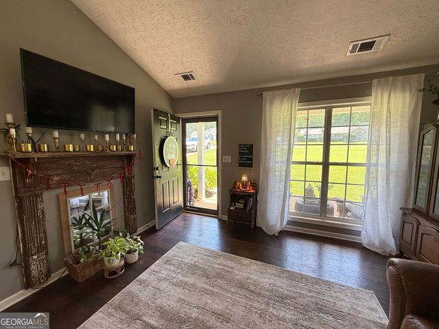 425 Hampton Green Drive, Lagrange, GA 30240