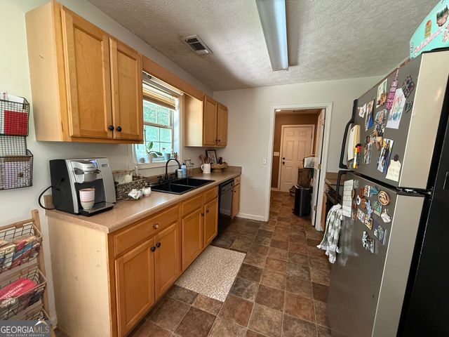 425 Hampton Green Drive, Lagrange, GA 30240