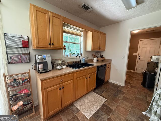 425 Hampton Green Drive, Lagrange, GA 30240