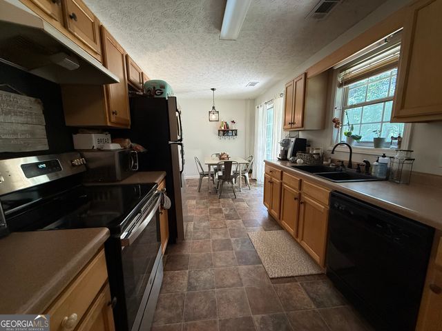 425 Hampton Green Drive, Lagrange, GA 30240
