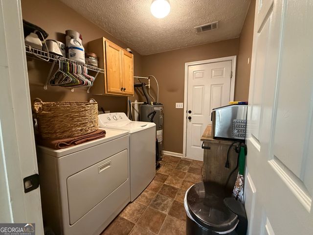 425 Hampton Green Drive, Lagrange, GA 30240