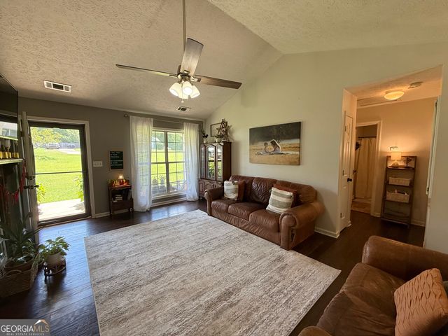 425 Hampton Green Drive, Lagrange, GA 30240