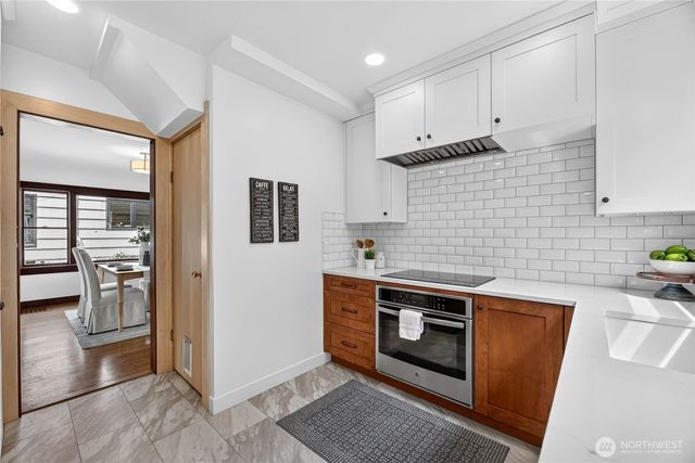 1318 N 76th Street, Seattle, WA 98103