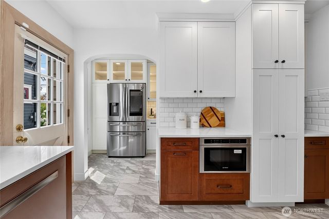 1318 N 76th Street, Seattle, WA 98103