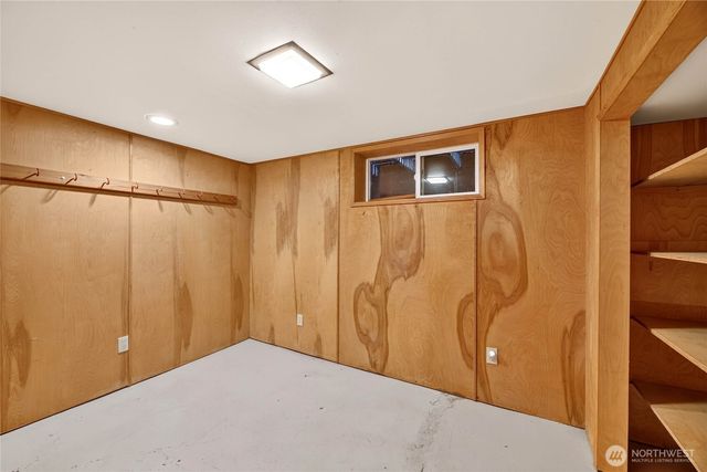 1318 N 76th Street, Seattle, WA 98103