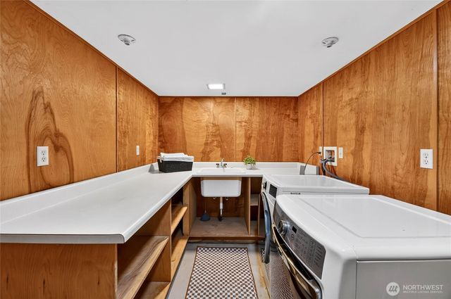 1318 N 76th Street, Seattle, WA 98103