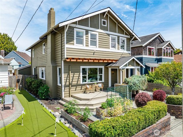 1318 N 76th Street, Seattle, WA 98103