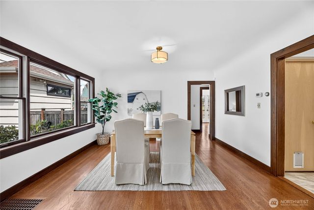 1318 N 76th Street, Seattle, WA 98103