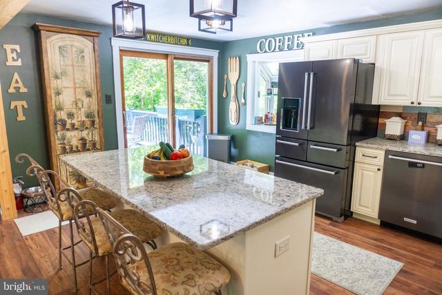 29 FRIENDSHIP RD, Southampton, NJ 08088