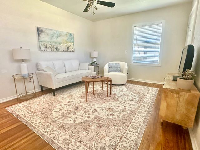 4417 Diaz Avenue, Fort Worth, TX 76107