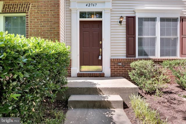 42767 HOLLINGSWORTH TER, Chantilly, VA 20152