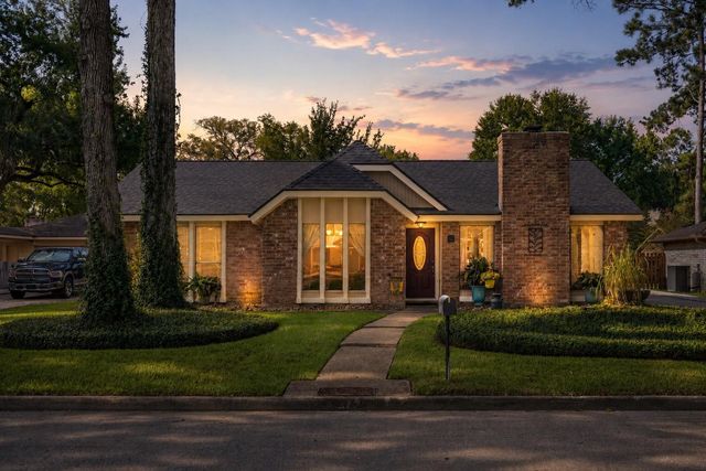 3726 Golden Lake Drive, Kingwood, TX 77345
