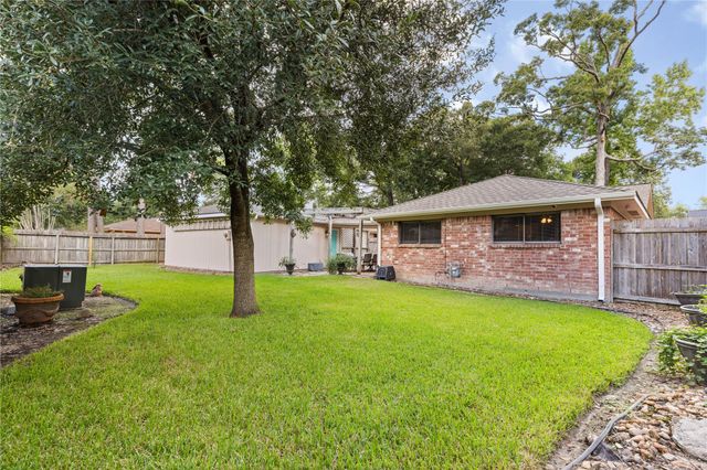 3726 Golden Lake Drive, Kingwood, TX 77345