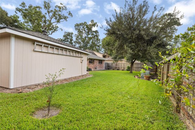 3726 Golden Lake Drive, Kingwood, TX 77345