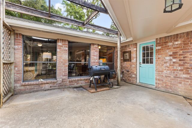 3726 Golden Lake Drive, Kingwood, TX 77345