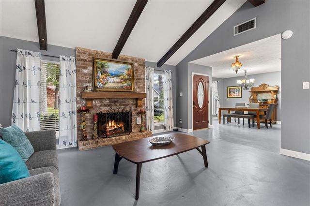 3726 Golden Lake Drive, Kingwood, TX 77345