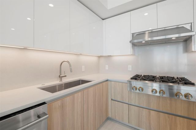 400 CENTRAL AVENUE 1709, St Petersburg, FL 33701