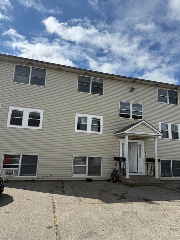 61 Vale Street 6, Pawtucket, RI 02860