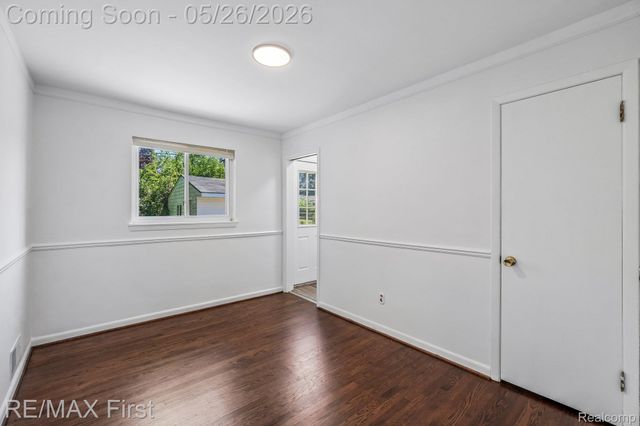 29636 Spoon Avenue, Madison Heights, MI 48071