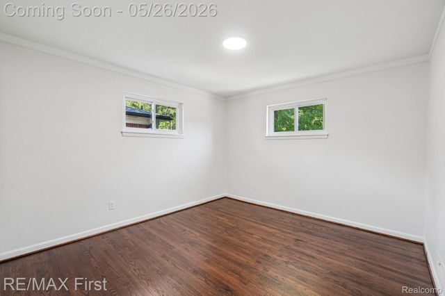 29636 Spoon Avenue, Madison Heights, MI 48071