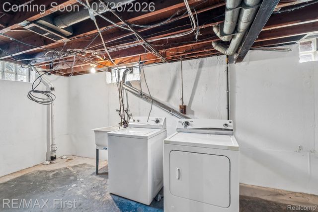 29636 Spoon Avenue, Madison Heights, MI 48071