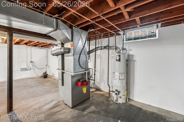 29636 Spoon Avenue, Madison Heights, MI 48071