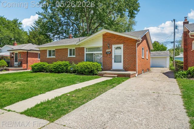 29636 Spoon Avenue, Madison Heights, MI 48071