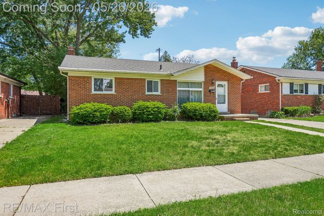 29636 Spoon Avenue, Madison Heights, MI 48071