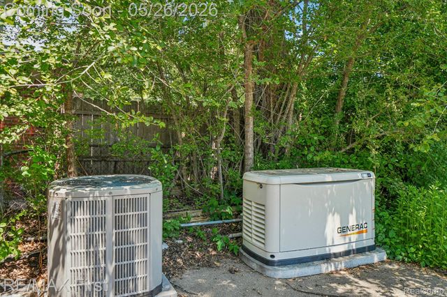 29636 Spoon Avenue, Madison Heights, MI 48071