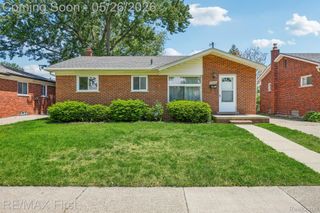 29636 Spoon Avenue, Madison Heights, MI 48071
