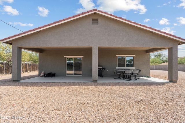 1941 E Greenlee Road, Tucson, AZ 85719