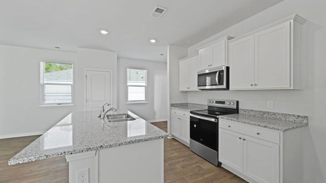 1052 Mulligan Drive, Manning, SC 29102