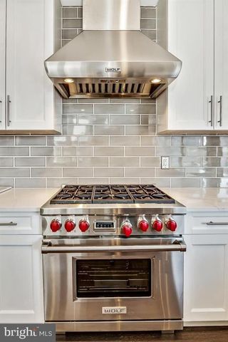 305 GREEN ST, Philadelphia, PA 19123