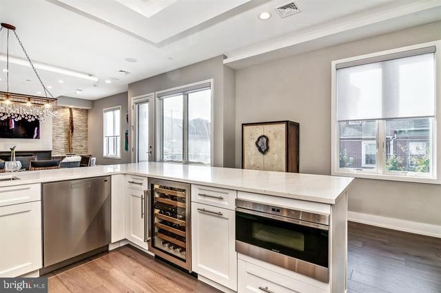 305 GREEN ST, Philadelphia, PA 19123