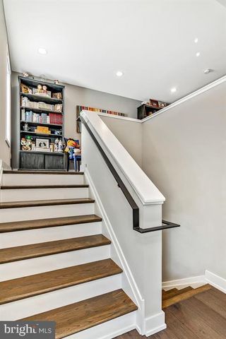 305 GREEN ST, Philadelphia, PA 19123