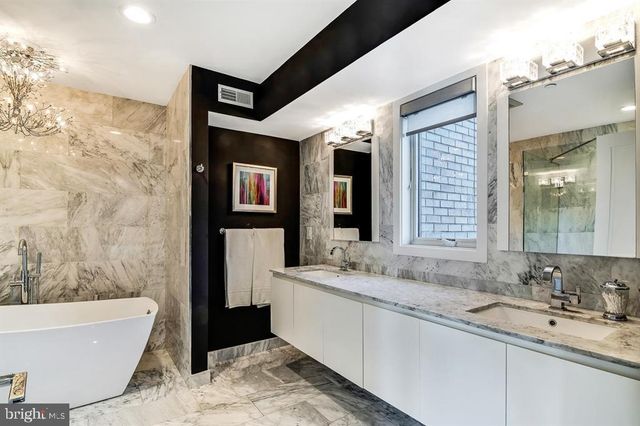 305 GREEN ST, Philadelphia, PA 19123