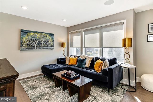 305 GREEN ST, Philadelphia, PA 19123