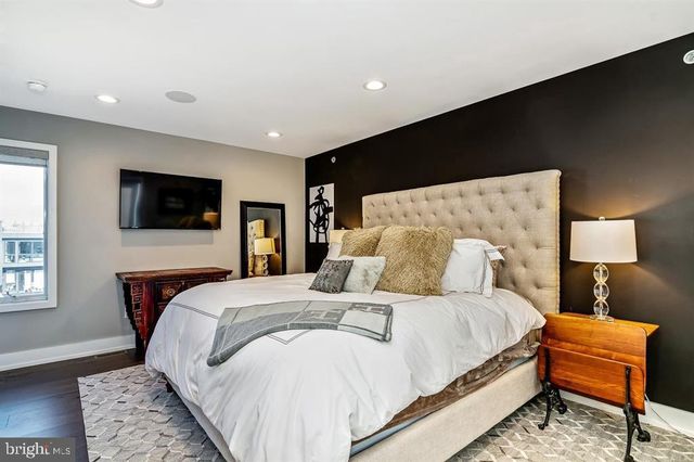305 GREEN ST, Philadelphia, PA 19123
