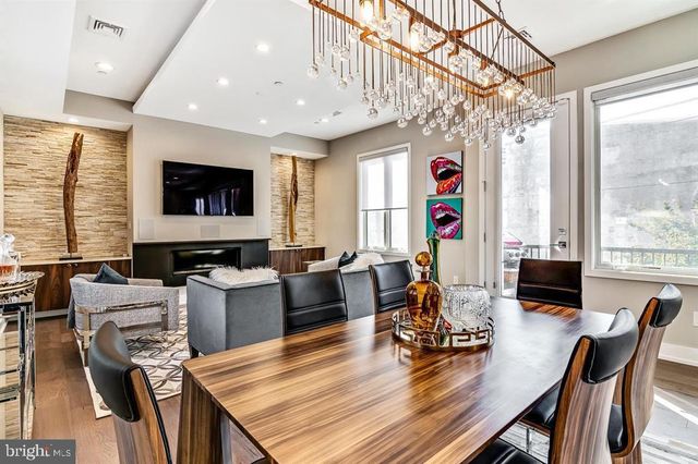 305 GREEN ST, Philadelphia, PA 19123