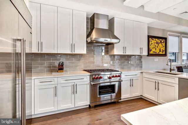 305 GREEN ST, Philadelphia, PA 19123