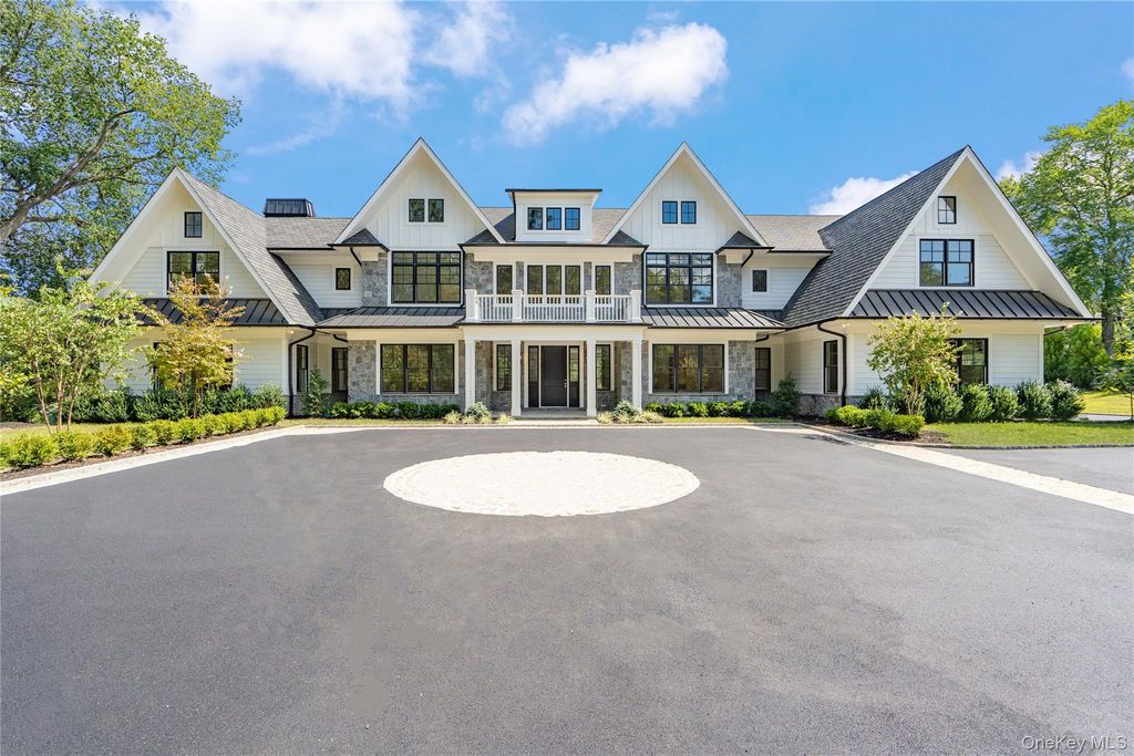 8 Dogwood Hill, Brookville, NY 11545