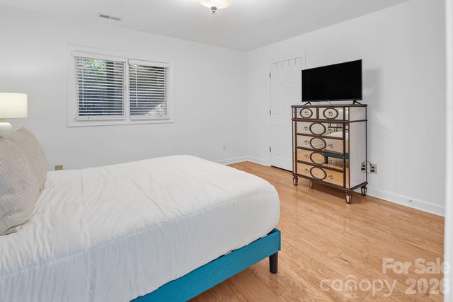 14621 Waterside Drive, Charlotte, NC 28278