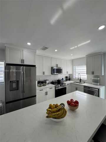 12534 SW 27th St 0, Miami, FL 33175